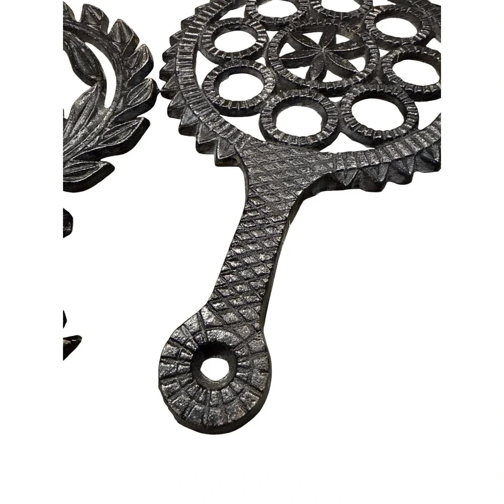 Vtg Rustic Farmhouse‎ Cast Iron Trivets Cottagecore Kitchen Primitive Wall Decor